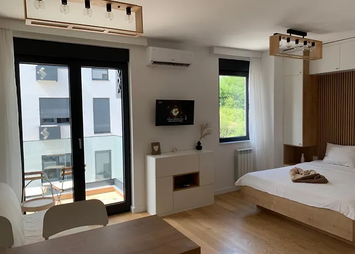 Selena Apartment